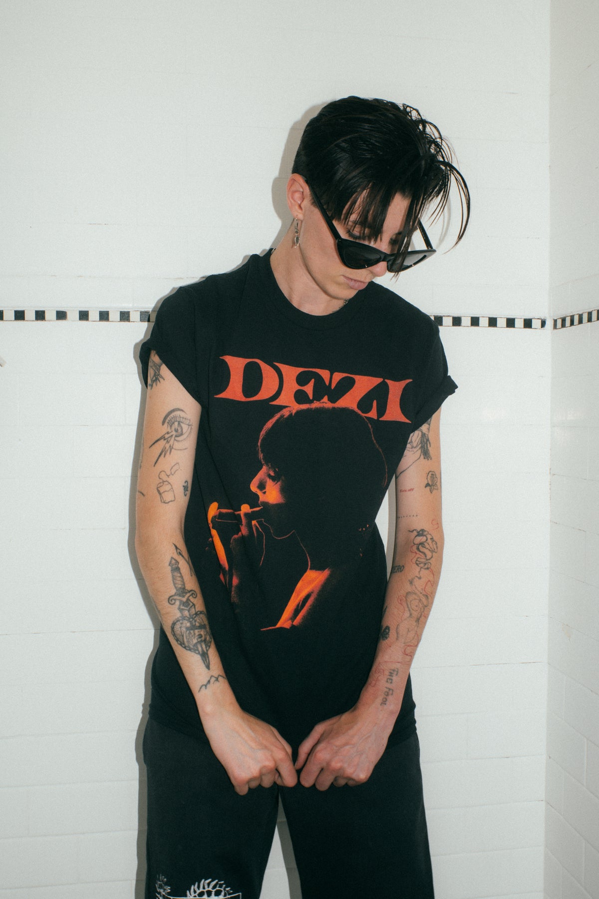 dezi,tee,vintage